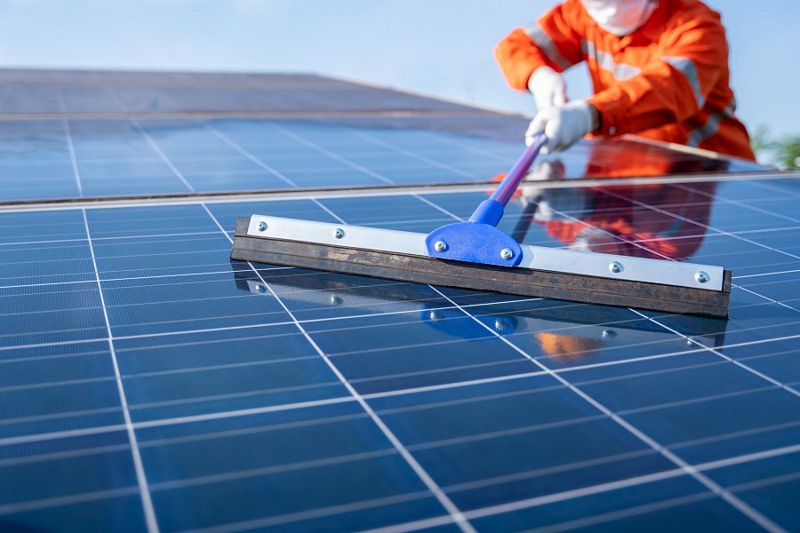 Onderhoud van fotovoltaïek: tips voor een lange levensduur en hoger rendement
